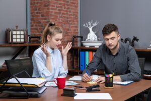 247 Assignment Help in the UK vs Traditional Tutoring What You Should Choose